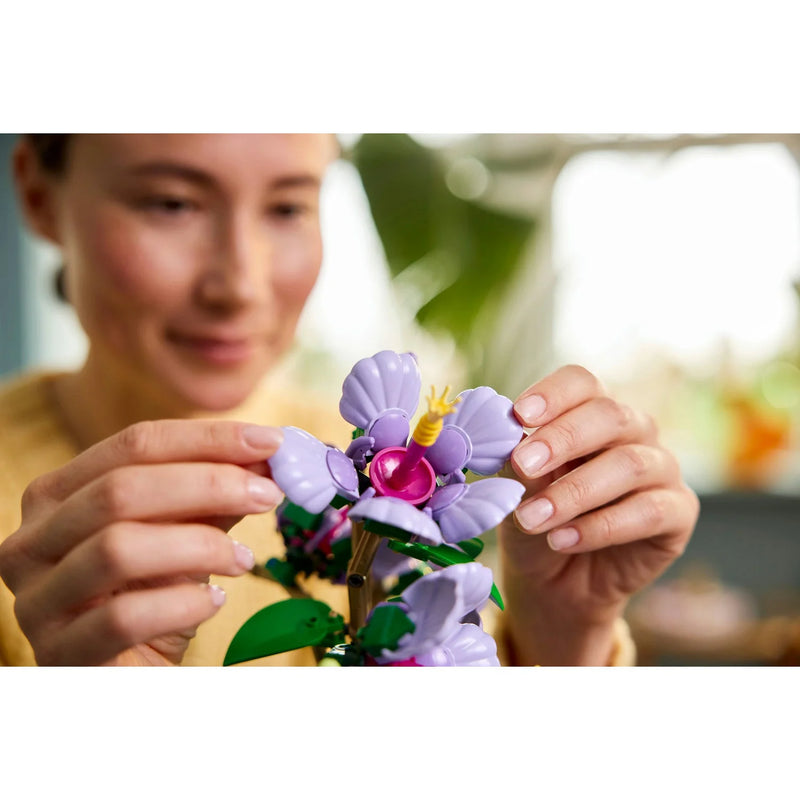 Chargez l&#39;image dans la visionneuse de la galerie, Lego: Hibiscus Flower Figure
