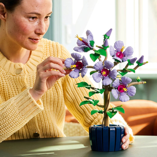 Lego: Hibiscus Flower Figure