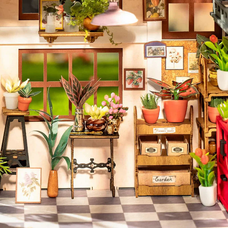 Cargue la imagen en el visor de la galería, Robotime Rolife - Emily&#39;s Flower Shop House DIY Miniature House Figure
