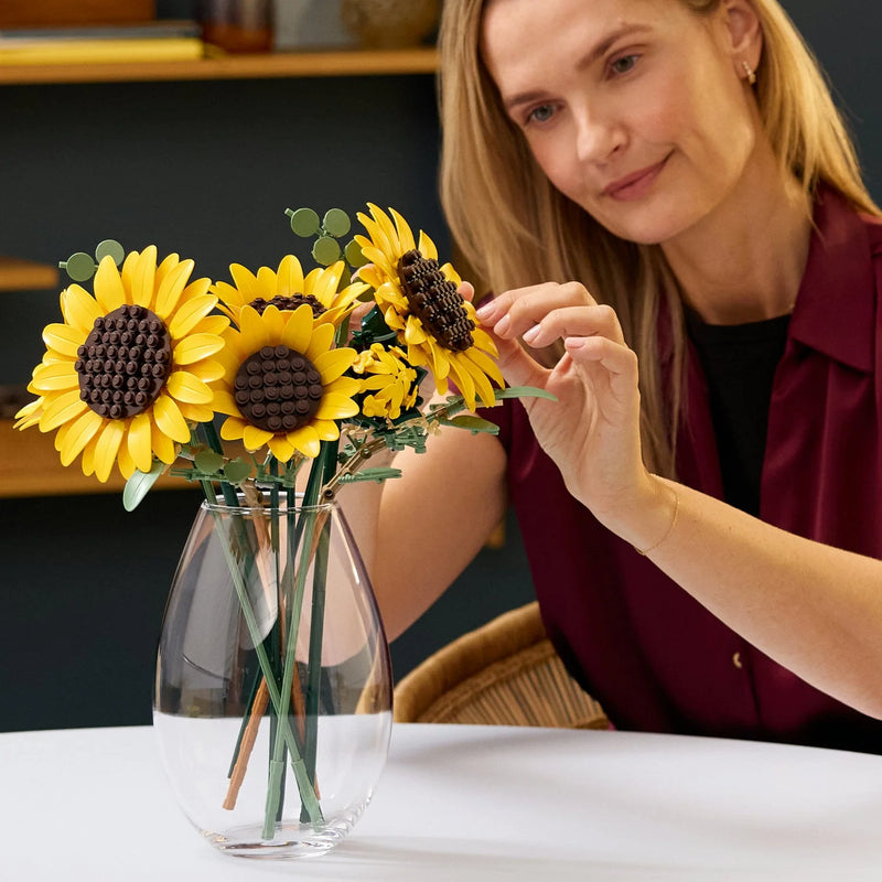 Load image into Gallery viewer, Lego: Sunflower Bouquet - Flower Figure
