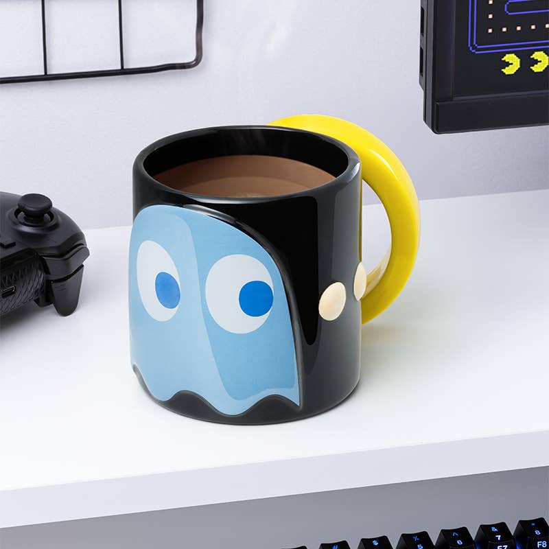 Cargue la imagen en el visor de la galería, Paladone Pac Man Shaped Mug
