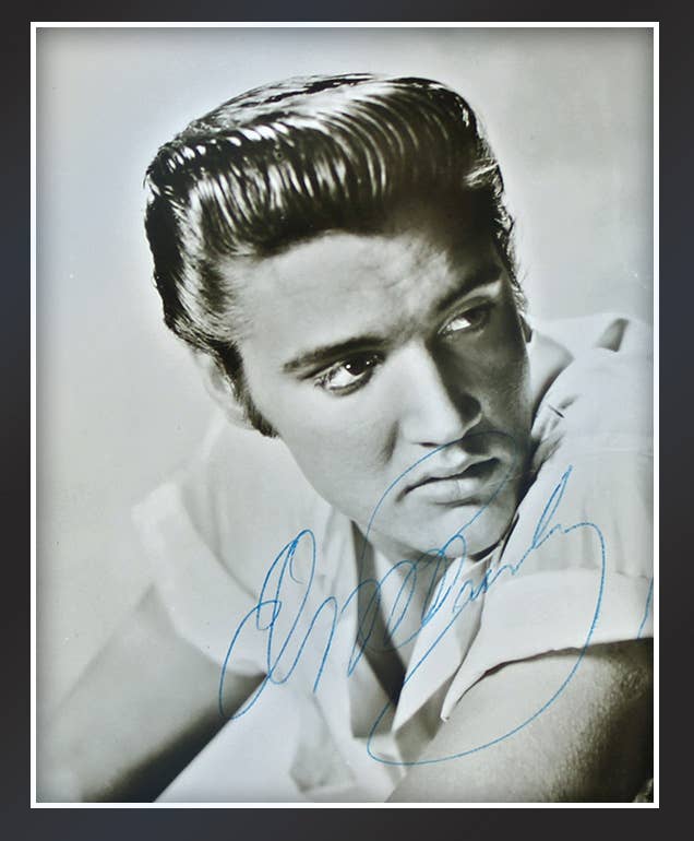 Chargez l'image dans la visionneuse de la galerie, Elvis Presley - Blue Suede Shoes Framed 45 Gold Record Display
