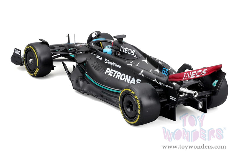 Cargue la imagen en el visor de la galería, Toy Wonders Bburago Formula Racing - Mercedes AMG Petronas George Russell with Driver Formula One F1 2023 1/24 scale Figure
