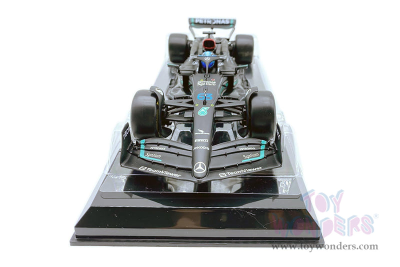 Cargue la imagen en el visor de la galería, Toy Wonders Bburago Formula Racing - Mercedes AMG Petronas George Russell with Driver Formula One F1 2023 1/24 scale Figure
