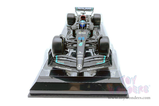 Toy Wonders Bburago Formula Racing - Mercedes AMG Petronas George Russell with Driver Formula One F1 2023 1/24 scale Figure