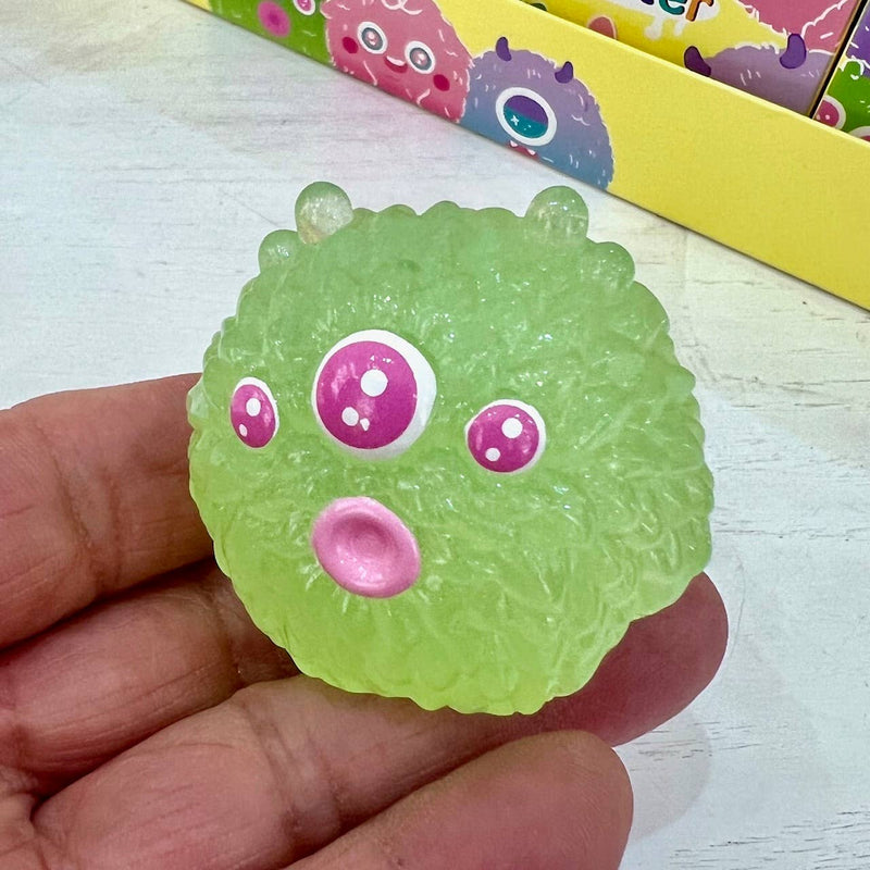 Chargez l'image dans la visionneuse de la galerie, BCmini Monster Ball Figurine 1pc Blind Box
