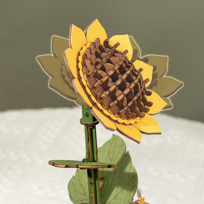 Load image into Gallery viewer, Robotime Rowood - DIY Wooden Flower Bouquet 3D Wooden Puzzle Figure
