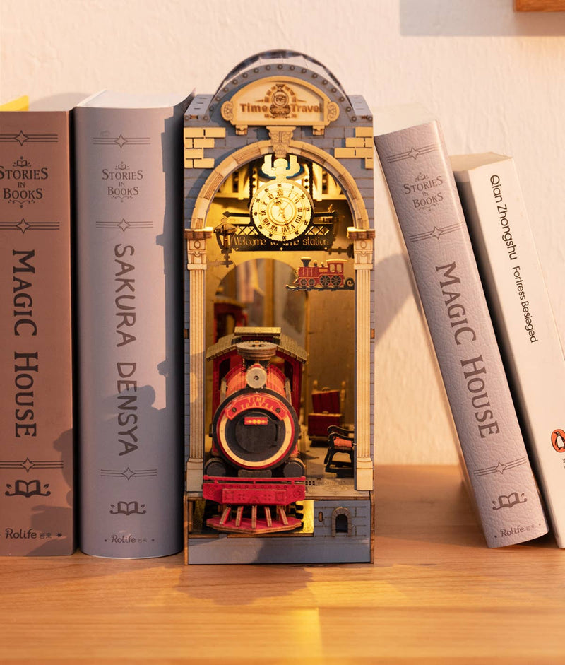 Load image into Gallery viewer, Robotime Rolife Time Travel DIY Book Nook Shelf Insert Figure
