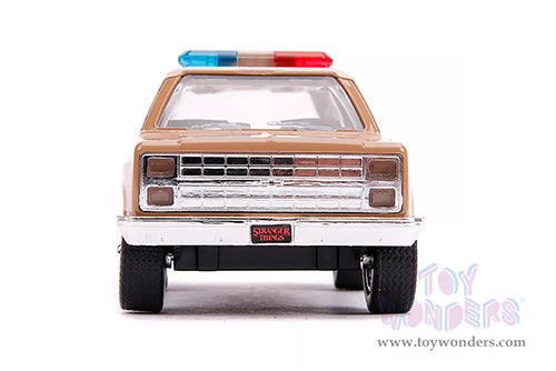 Cargue la imagen en el visor de la galería, Hollywood Rides Stranger Things - 1980 Hopper's Chevrolet Blazer Hawkins Police Dept 1/32 Die-Cast Toy Car
