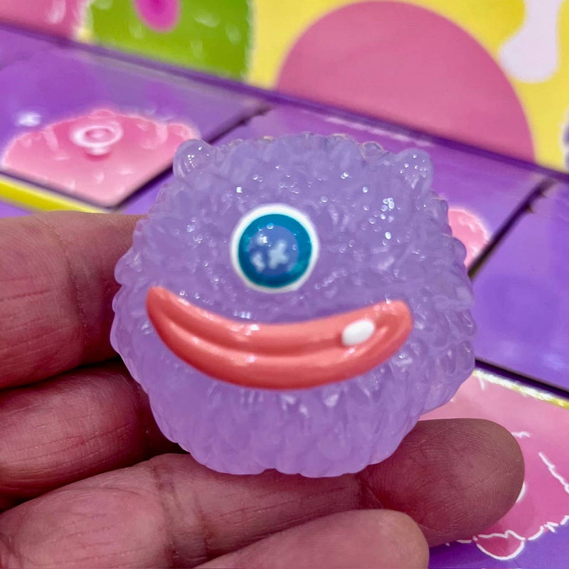 Chargez l'image dans la visionneuse de la galerie, BCmini Monster Ball Figurine 1pc Blind Box
