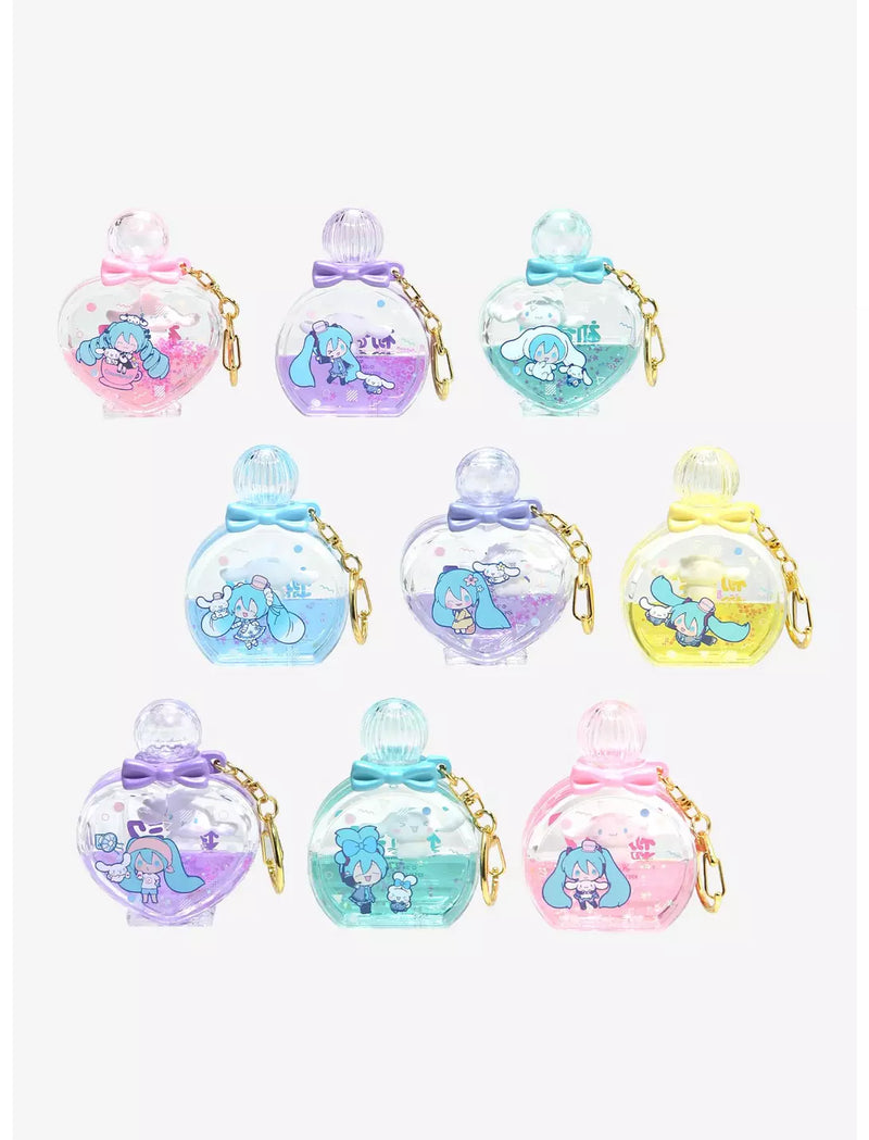 Chargez l&#39;image dans la visionneuse de la galerie, U.C.C. Distributing Sanrio Hello Kitty - Cinnamoroll Fuwakororin Tsunameez Water Keychain Blind Bag
