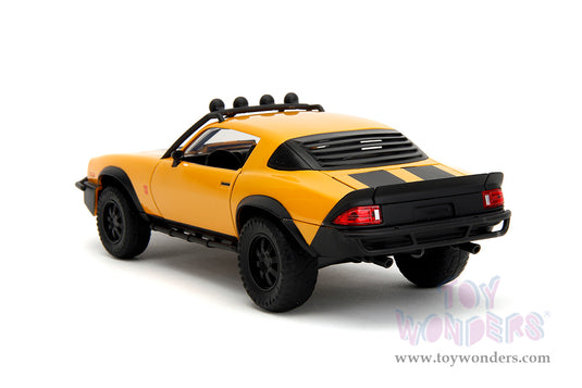 Toy Wonders Hollywood Rides Transformers 7 - 1977 Chevrolet® Camaro® Bumblebee with Transformers Diecast Statue 1/24 Die Cast Vehicle