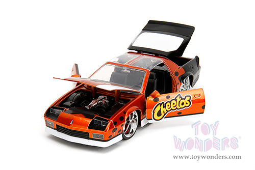Jada Toys - Hollywood Rides: Chevrolet® Camaro® Diecast Z/28 with Chester Cheetah Figurine 1:24 Scale Car