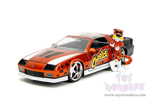 Jada Toys - Hollywood Rides: Chevrolet® Camaro® Diecast Z/28 with Chester Cheetah Figurine 1:24 Scale Car