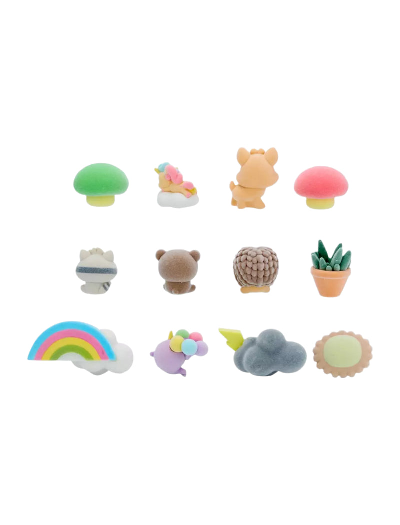 Chargez l&#39;image dans la visionneuse de la galerie, U.C.C. Distributing Kawaii Critterz - Besties Flocked 1pc 3D Figure Blind Bag
