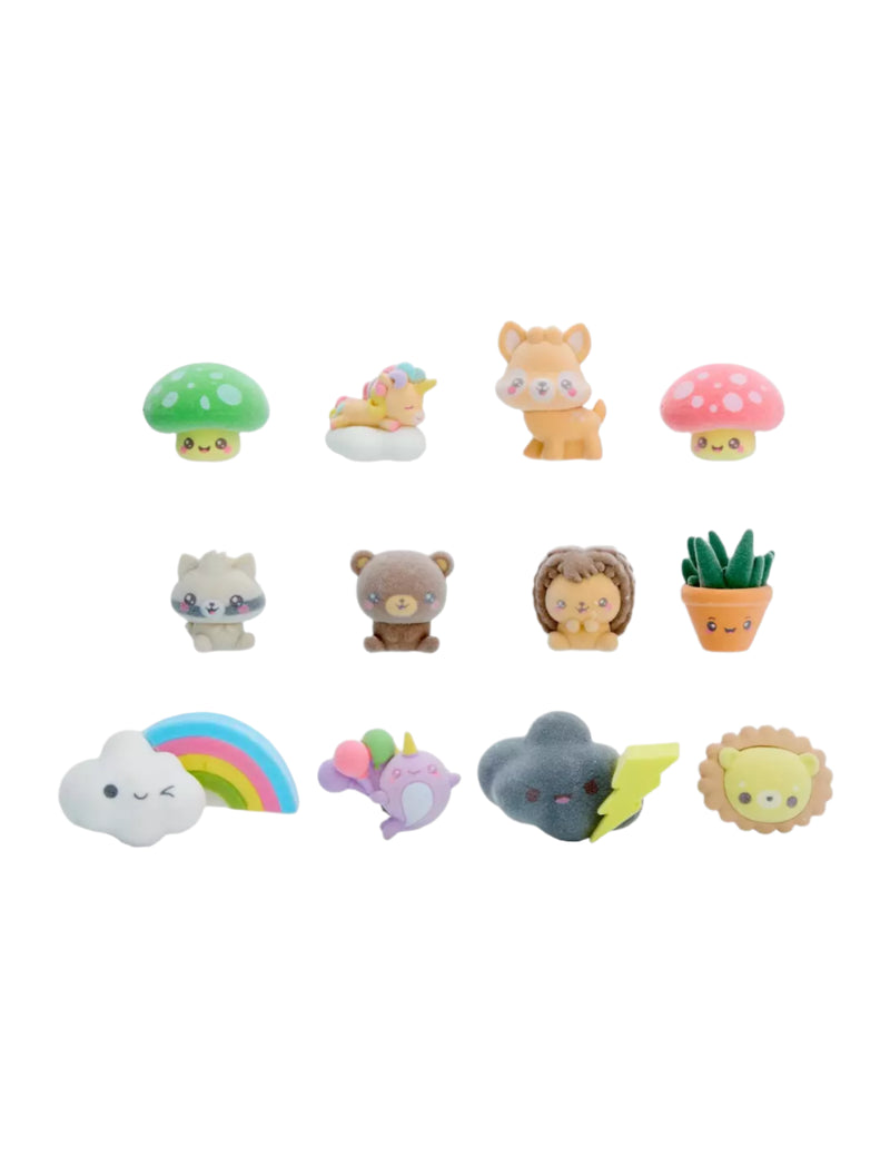 Chargez l&#39;image dans la visionneuse de la galerie, U.C.C. Distributing Kawaii Critterz - Besties Flocked 1pc 3D Figure Blind Bag
