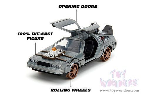 Chargez l&#39;image dans la visionneuse de la galerie, Hollywood Rides: Back To the Future 3 - 1:32 Scale Train Wheel Version Time Machine Model Car
