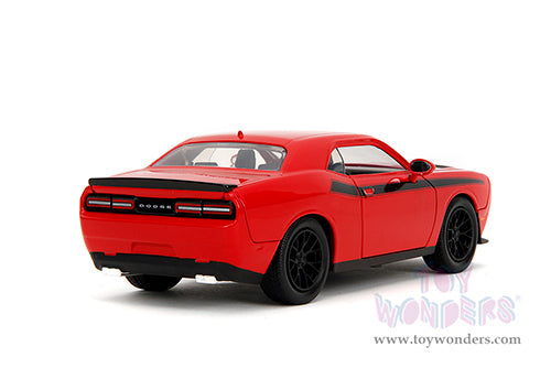Chargez l&#39;image dans la visionneuse de la galerie, Hollywood Rides: Dodge Challenger SRT with Glenn The Walking Dead Diecast Jada Toys Figure
