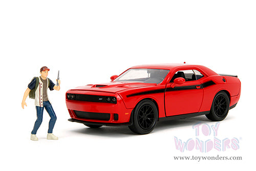 Chargez l&#39;image dans la visionneuse de la galerie, Hollywood Rides: Dodge Challenger SRT with Glenn The Walking Dead Diecast Jada Toys Figure
