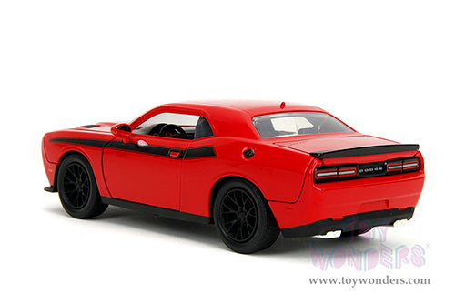 Chargez l&#39;image dans la visionneuse de la galerie, Hollywood Rides: Dodge Challenger SRT with Glenn The Walking Dead Diecast Jada Toys Figure
