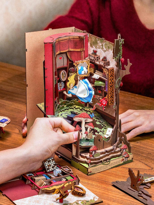 Robotime Rolife - Fall into Wonder DIY BooK&Nook 3D Puzzle