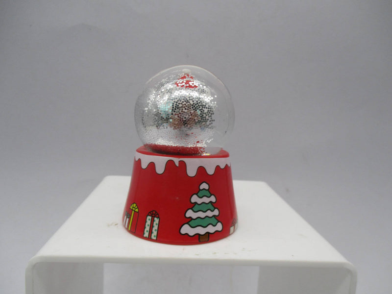 Cargue la imagen en el visor de la galería, Sanrio Holiday Kitty Toss Boxed 45mm Light Up Snow Globe
