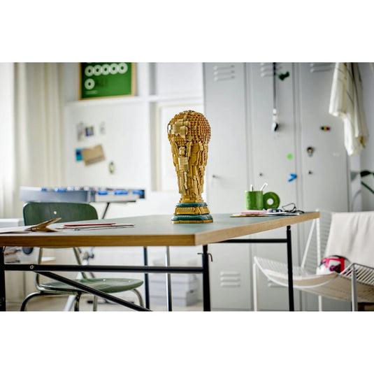 Lego FIFA - World Cup Official Trophy Figure