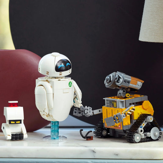 Lego: Disney Pixar - WALL-E and EVE Figure