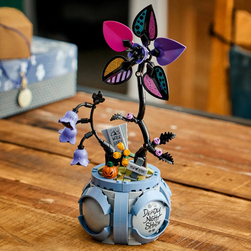 Load image into Gallery viewer, Lego: Disney The Nightmare Before Christmas - Sally's Flowerpot Figure
