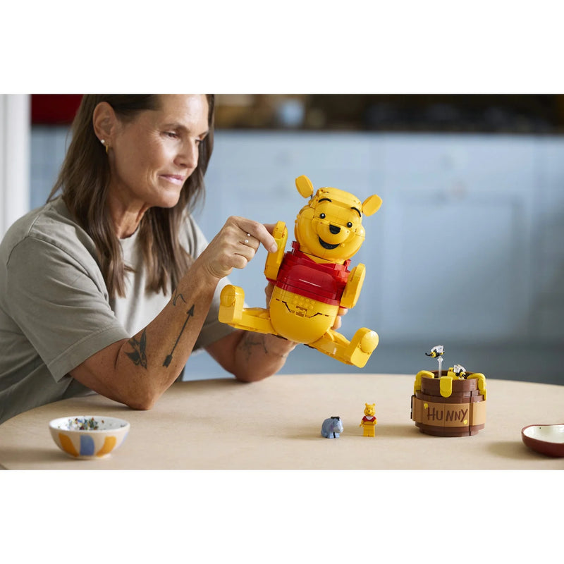 Cargue la imagen en el visor de la galería, Lego: Disney Winnie the Pooh - Winnie the Pooh Hunny Figure
