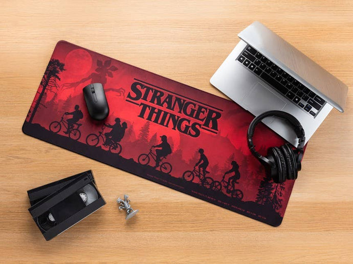 Paladone Stranger Things - Classic Logo Desk Mat