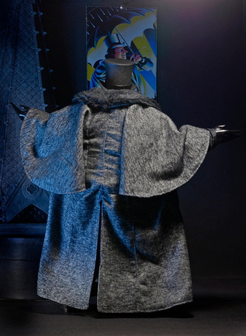 Load image into Gallery viewer, DC Comics: Batman Returns Mayoral - Penguin - Danny DeVito 1:4 Scale Action Figure
