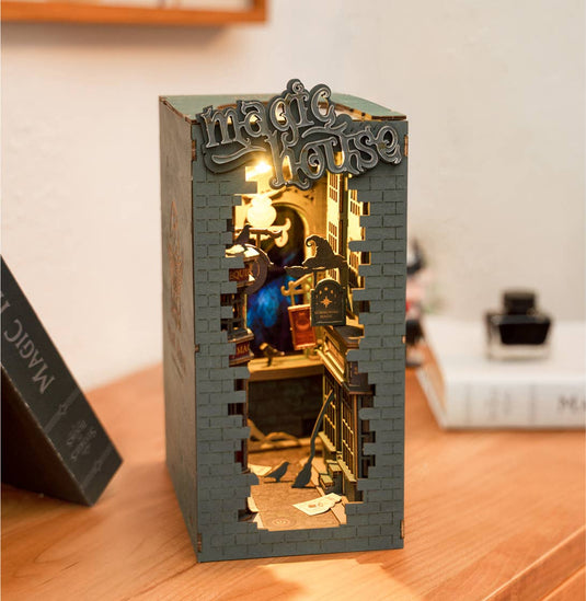 Robotime: Magic House Book House Rolife 3D Wooden Puzzles Figure