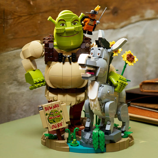 LEGO DreamWorks Shrek - Donkey & Puss in Boots Building Toy Figure