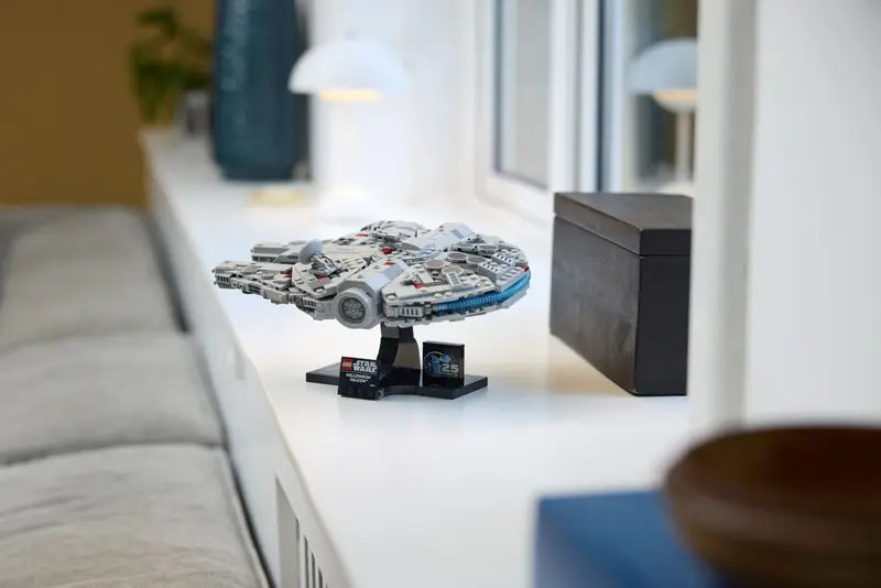 Cargue la imagen en el visor de la galería, Lego: Star Wars - Millennium Falcon Figure
