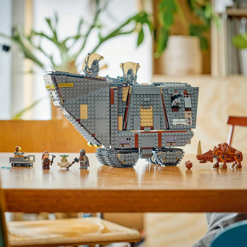 Cargue la imagen en el visor de la galería, Lego Star Wars - Offworld Sandcrawler™ and Mudhorn Building Toy Figure
