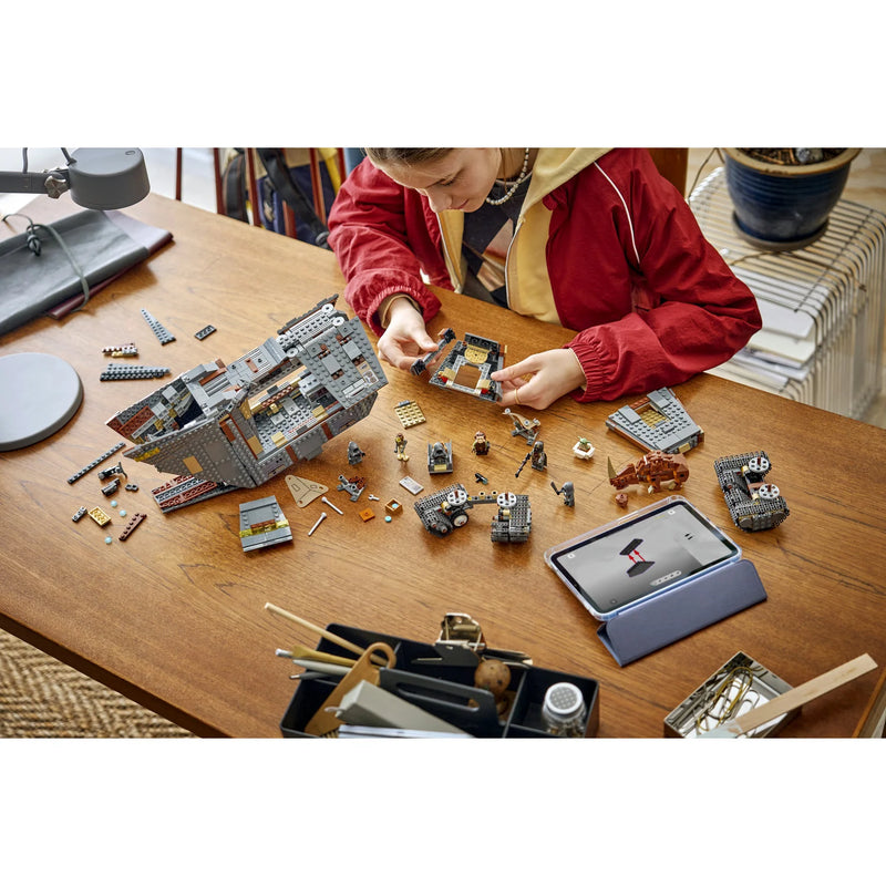 Cargue la imagen en el visor de la galería, Lego Star Wars - Offworld Sandcrawler™ and Mudhorn Building Toy Figure

