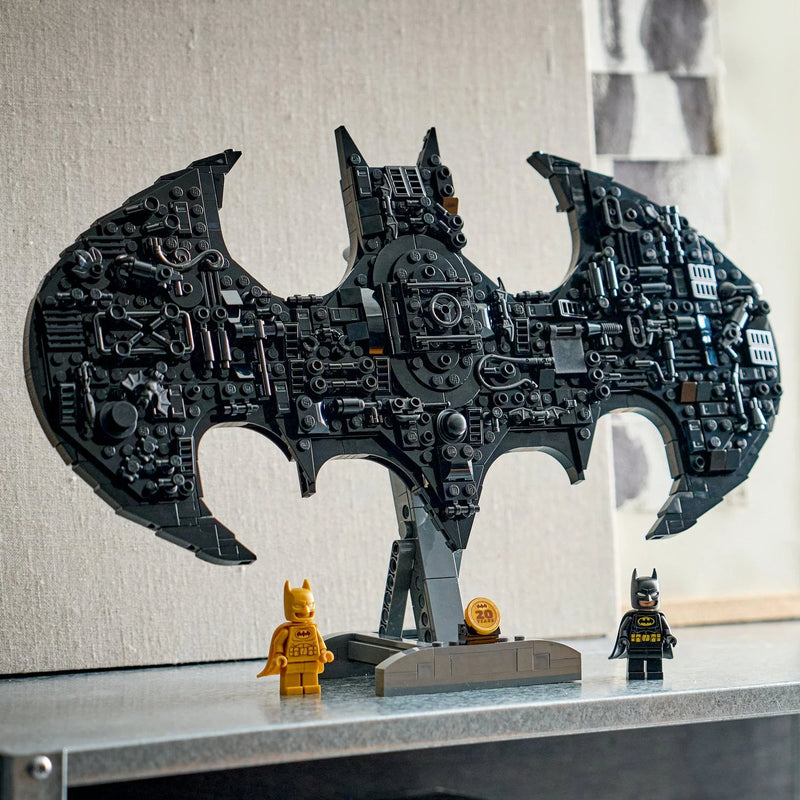 Load image into Gallery viewer, Lego DC Comics - Batman Logo Figure
