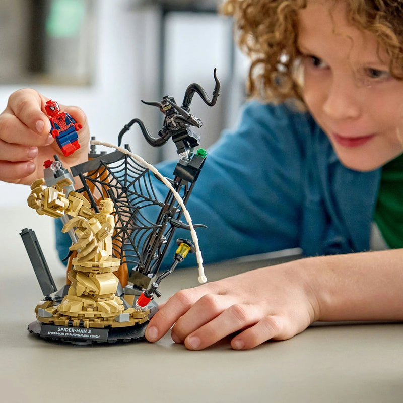 Cargue la imagen en el visor de la galería, LEGO Marvel Spider-Man - Spider-Man vs. Sandman Figure
