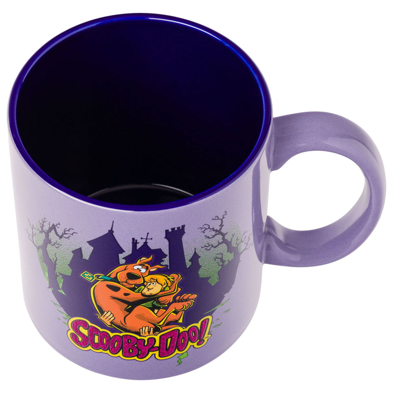 Chargez l&#39;image dans la visionneuse de la galerie, Scooby-Doo House Silo Scoob Hug Glitter 20oz Ceramic Mug
