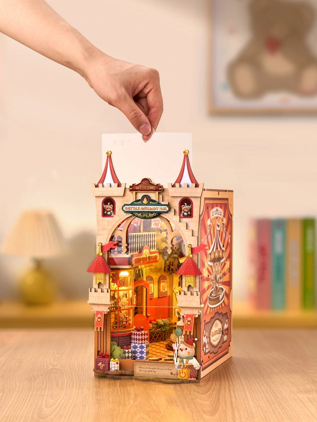 Chargez l'image dans la visionneuse de la galerie, Robotime: Fairytale Amusement Park Book Nook Rolife 3D Wooden Puzzles Figure
