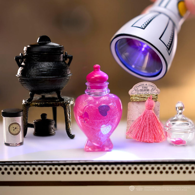 Cargue la imagen en el visor de la galería, Miniverse Make It Mini Potions Harry Potter 1pc Mini Collectibles Figure
