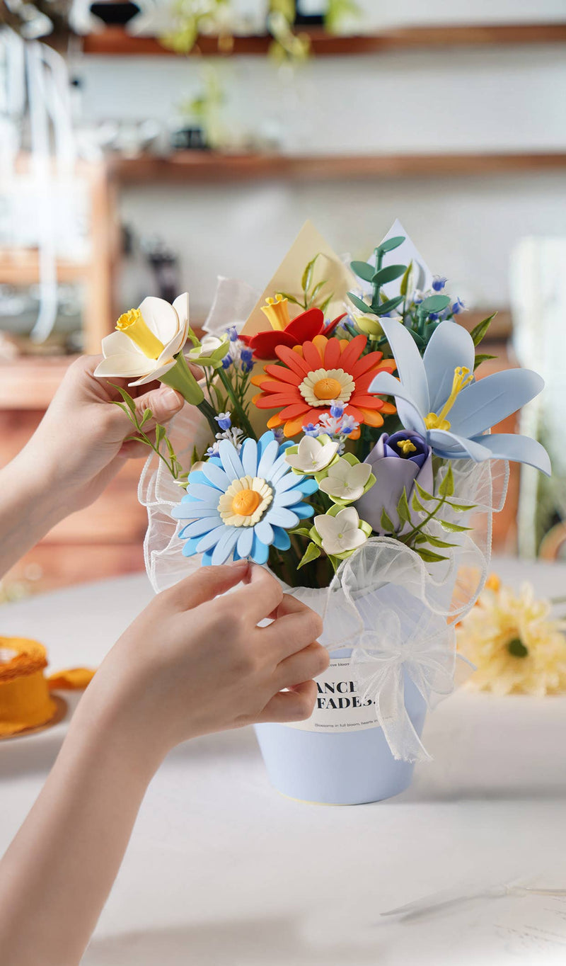 Load image into Gallery viewer, Robotime - Twilight Sky Bouquet DIY 3D Flower Puzzle
