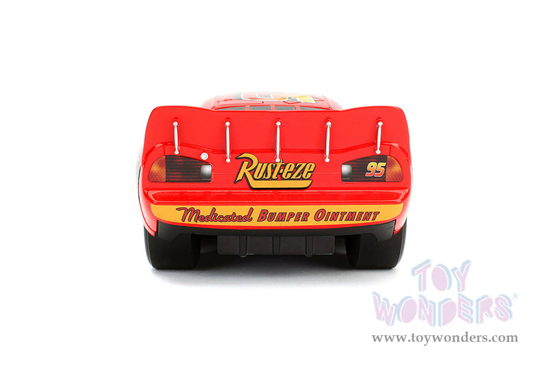 Load image into Gallery viewer, Jada Toys - Hollywood Rides: Lightning McQueen #95 Red with Extra Wheels Disney &amp; Pixar Figurine 1:24 Scale Car
