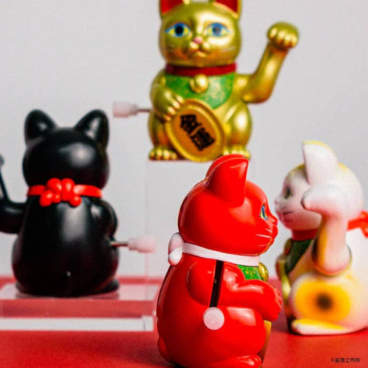 BCmini - The Ultimate Maneki Lucky Cat 1Pc Figurines Blind Box