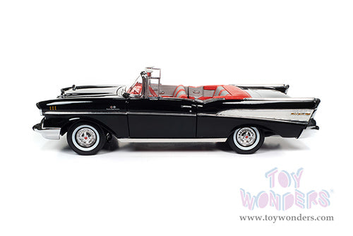 Cargue la imagen en el visor de la galería, Auto World Silver Screen Machines - James Bond 007 Chevrolet® Bel Air® Convertible - Dr. No 1962 1/18 Scale Diecast Model Car
