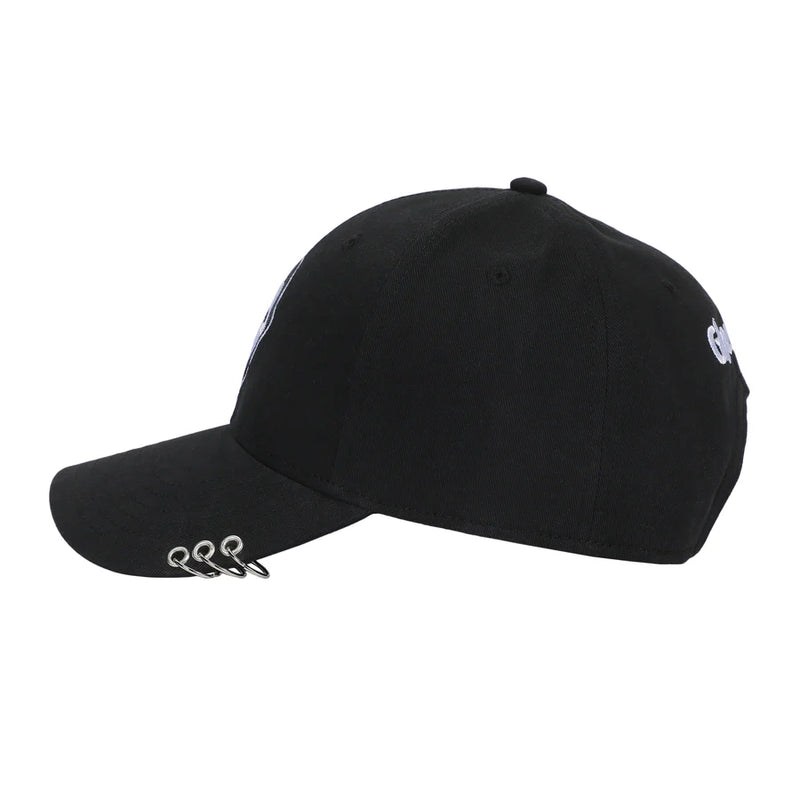Cargue la imagen en el visor de la galería, Bioworld Ghostface - Character Embroidered AOP Men's Black Snapback Hat
