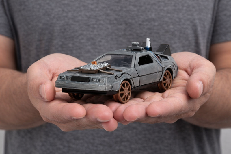 Load image into Gallery viewer, Hollywood Rides: Back To the Future 3 - 1:32 Scale Train Wheel Version Time Machine Model Car
