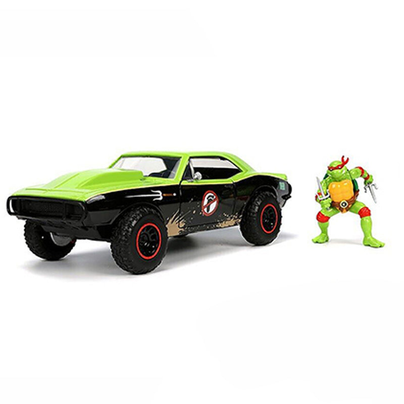 Cargue la imagen en el visor de la galería, Tortugas Ninja: Chevrolet® Camaro® de 1967, versión sucia con auto fundido a presión Raphael
