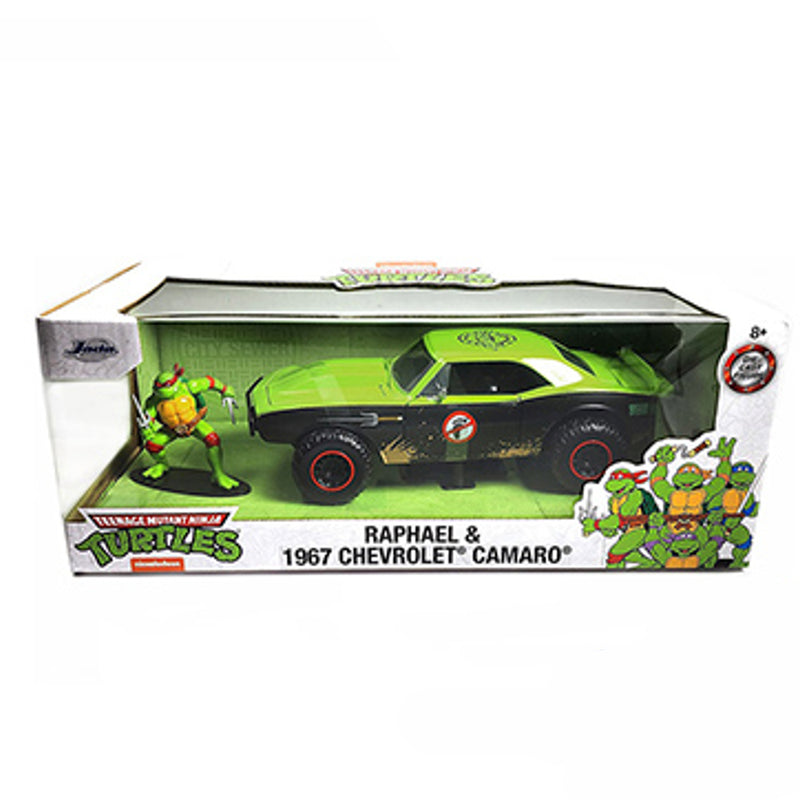 Cargue la imagen en el visor de la galería, Tortugas Ninja: Chevrolet® Camaro® de 1967, versión sucia con auto fundido a presión Raphael
